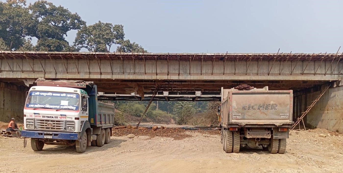 जथाभावी नदीजन्य वस्तु उत्खनन गर्ने चाइना स्टेट कम्पनीलाई कावासोती नगरपालिकाद्धारा ९५ हजार जरिवाना